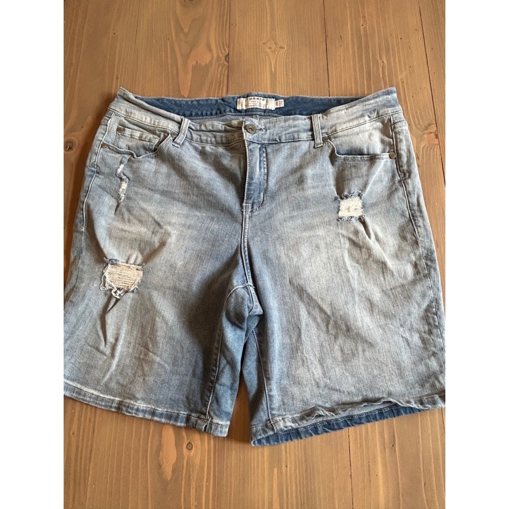 Torrid Denim Womens Plus Size 20 Light Wash Distressed Bermuda Jean Shorts